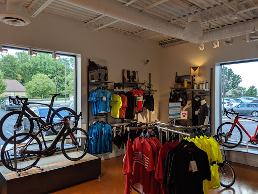 Bicycle Store «Trek Bicycle Store Cincinnati», reviews and photos, 9695 Kenwood Rd, Cincinnati, OH 45242, USA