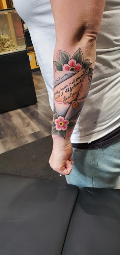 Explore tattoo ideas lips, creative tattoo ideas in Duluth, available at Gitchee Gumee Tattoo