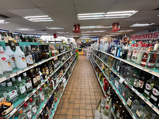 Liquor Store «Foremost Liquor Store», reviews and photos, 1141 Lee St, Des Plaines, IL 60016, USA