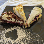 Photo n°1 de l'avis de Urs.i fait le 09/07/2022 à 12:23 sur le  Pyramidencafe à Percha