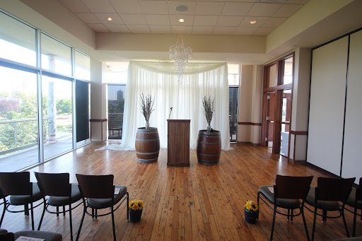 American Restaurant «Pinstripes», reviews and photos, 3849 Gallagher Dr, Edina, MN 55435, USA