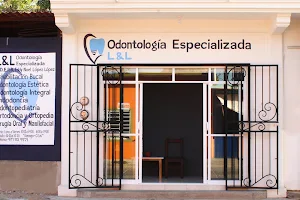 Odontología Especializada L&L image
