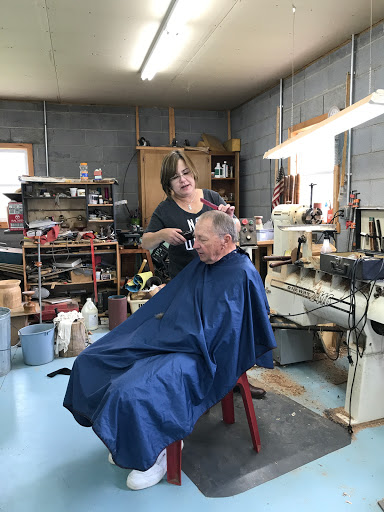 Barber Shop «M & T Barber Shop Inc», reviews and photos, 2713 Battleground Ave, Greensboro, NC 27408, USA