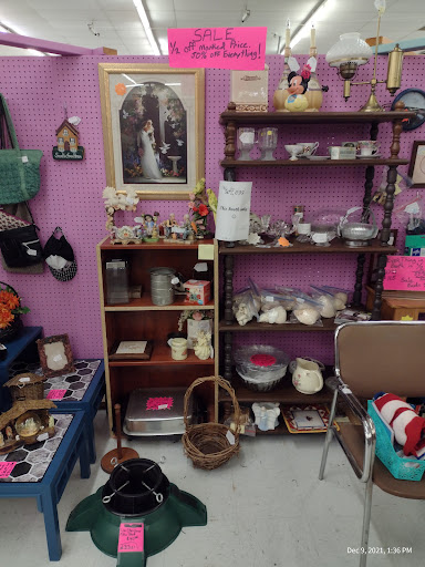 Flea Market «Emporium 1101 - Anderson», reviews and photos, 2200 S Scatterfield Rd, Anderson, IN 46012, USA