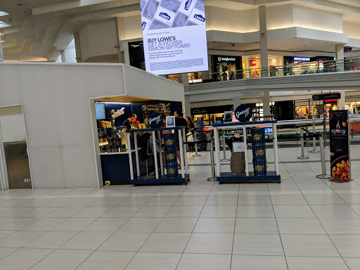 Popcorn Store «Garrett Popcorn Shops», reviews and photos, 5 Woodfield Mall, Schaumburg, IL 60173, USA