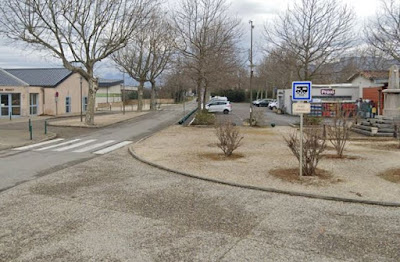 Aire de camping-car CHAROLS à Charols