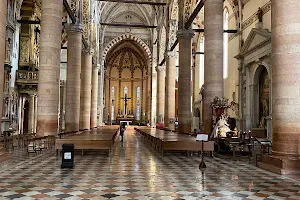 Basilica di Santa Anastasia image