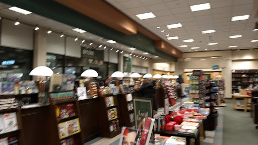 Book Store «Barnes & Noble», reviews and photos, 444 Broadway, Saugus, MA 01906, USA