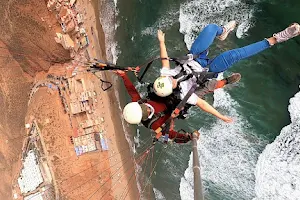 Paragliding Legzira image