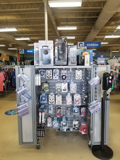 Clothing Store «Rugged Wearhouse», reviews and photos, 6096 Rose Hill Dr, Alexandria, VA 22310, USA