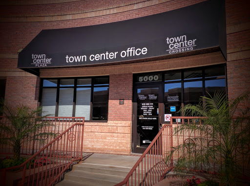 Shopping Mall «Town Center Plaza», reviews and photos, 5000 W 119th St, Leawood, KS 66209, USA