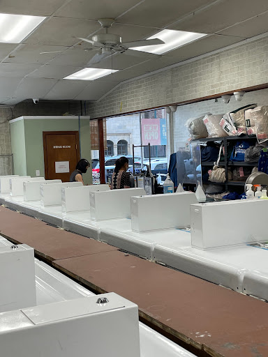 Laundromat «U-Do-It Laundry & Dry Cleaning», reviews and photos, 1513 Spruce St, Philadelphia, PA 19102, USA