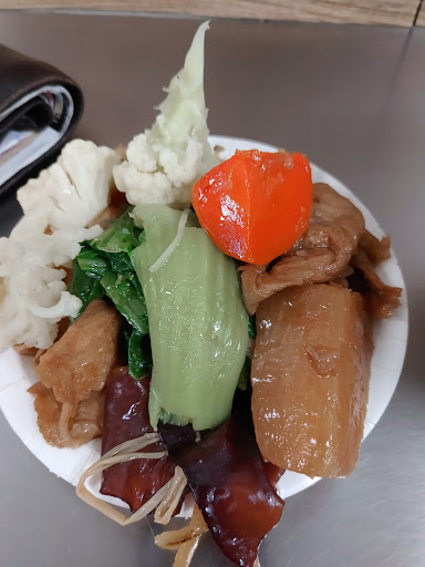 東興素食自助餐廳 的照片