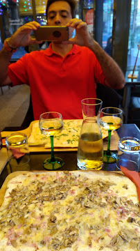 Tarte flambée du Restaurant de spécialités alsaciennes Flam's Lombards- Bar Et Restaurant De Flammekueche à Paris - n°14