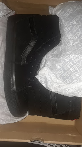 Shoe Store «Foot Locker», reviews and photos, 1465 NW 40th Ave, Lauderhill, FL 33313, USA