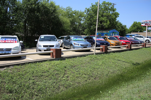 Used Car Dealer «DFW CAR MART», reviews and photos, 2020 E Division St, Arlington, TX 76011, USA
