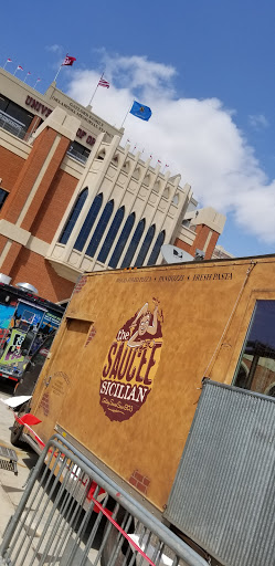 Stadium «The Gaylord Family Oklahoma Memorial Stadium», reviews and photos, 1185 Asp Ave, Norman, OK 73019, USA