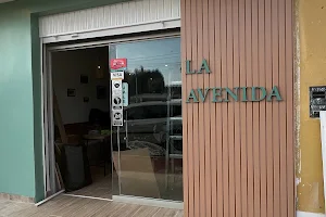 La Avenida - Cafetería image