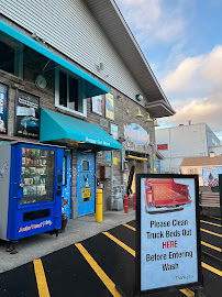 Buggy Car Wash and The Barking Bath - Photo 4 - Car repair in North Haven, CT, New Haven