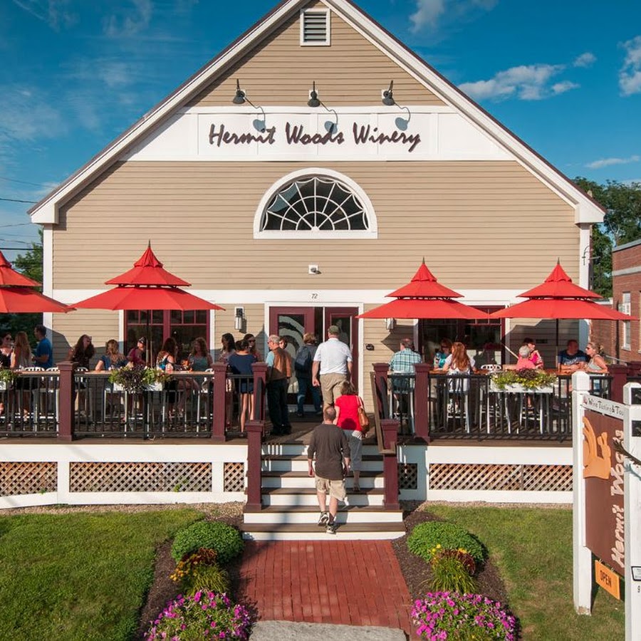 Hermit Woods Winery & Eatery