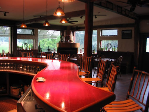 Wine Bar «Vinoteca Wine Bar», reviews and photos, 4921 Hills and Dales Rd NW, Canton, OH 44708, USA