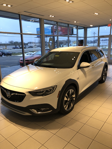 Car Dealer «York Chevrolet Buick GMC Truck», reviews and photos, 1501 Indianapolis Rd, Greencastle, IN 46135, USA