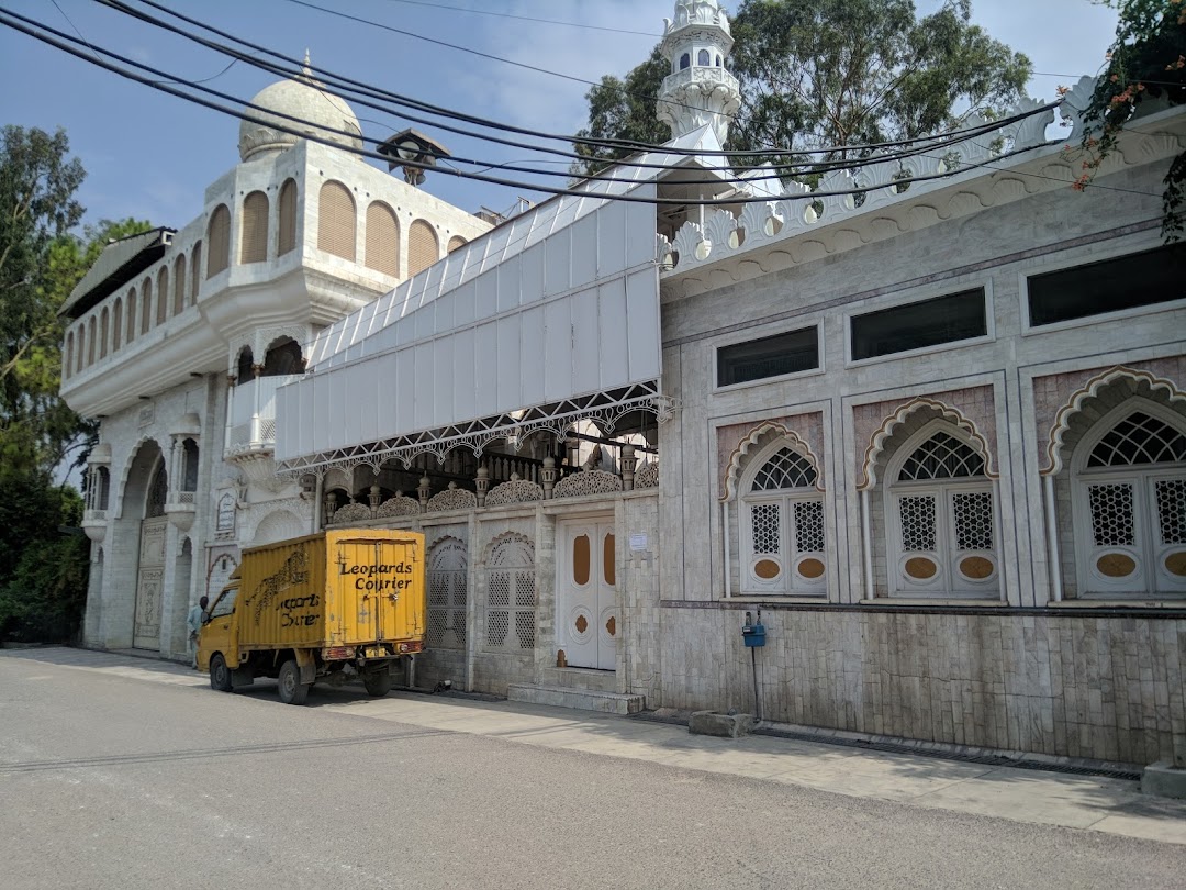 Momin Khan Masjid