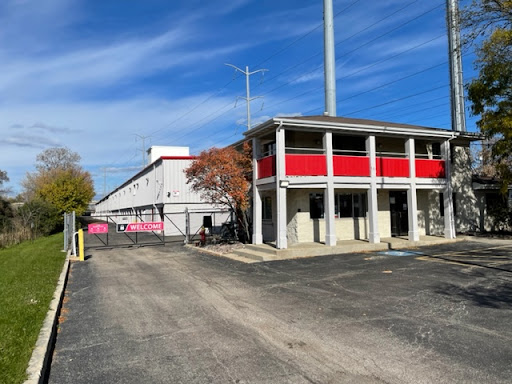 Self-Storage Facility «Simply Self Storage - Highland Park/Lake Forest», reviews and photos, 1505 Old Deerfield Rd, Highland Park, IL 60035, USA