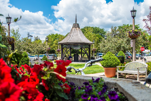 Shopping Mall «Village Of Rochester Hills», reviews and photos, 104 Adams Rd, Rochester, MI 48309, USA