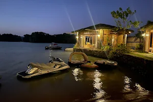 Aquascape Lake Caliraya image