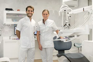 Dental Clinics Den Haag Laan van Meerdervoort image