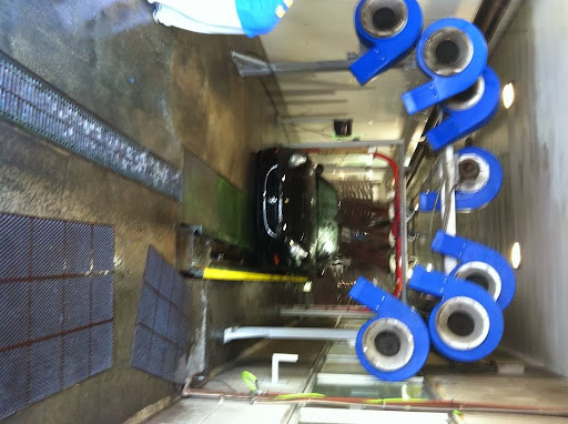 Truck Wash «Monroe Car Wash & Detail Center», reviews and photos, 178 Main St, Monroe, CT 06468, USA