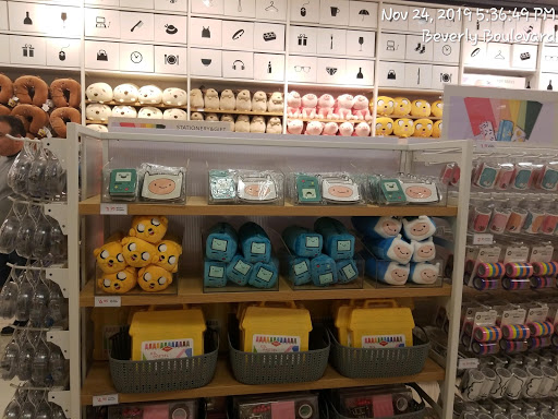 Shopping Mall «Beverly Center», reviews and photos, 8500 Beverly Blvd, Los Angeles, CA 90048, USA