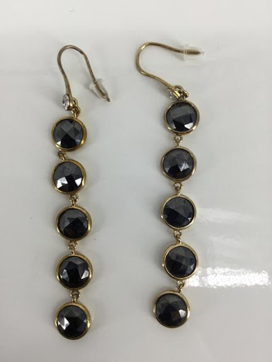 Clothing Store «Clothes Mentor Gahanna», reviews and photos, 5566 N Hamilton Rd, Columbus, OH 43230, USA