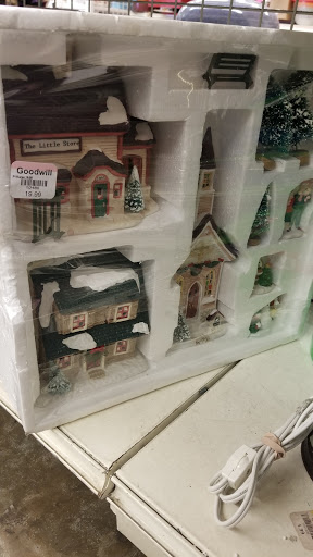 Charity «Goodwill Topeka», reviews and photos