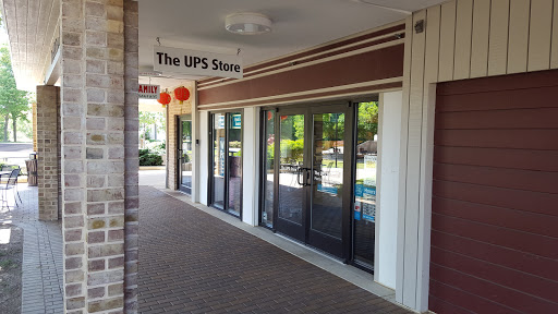 Shipping and Mailing Service «The UPS Store», reviews and photos, 5305 Village Center Dr #101B, Columbia, MD 21044, USA