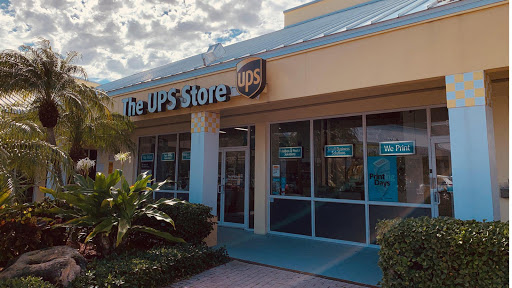 The UPS Store, 6278 N Federal Hwy, Fort Lauderdale, FL 33308, USA, 