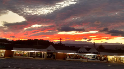 Shopping Mall «Keyser Oak Shopping Center», reviews and photos, 1790 N Keyser Ave, Scranton, PA 18508, USA