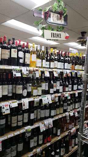 Liquor Store «Village Pump Liquors», reviews and photos, 4901 Greenbelt Rd, College Park, MD 20740, USA