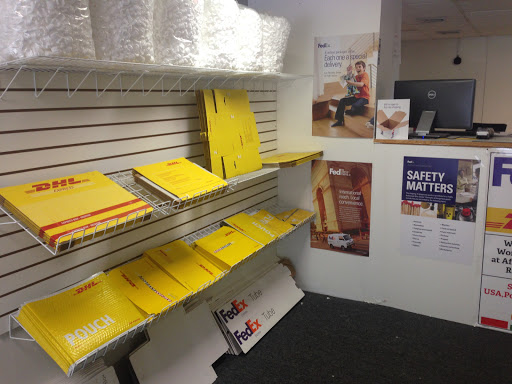 Shipping and Mailing Service «Fedex», reviews and photos, 69 Passaic St, Garfield, NJ 07026, USA