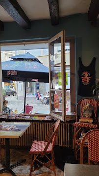 Atmosphère du Bistro Le Paddock Café à Châtillon-sur-Indre - n°4