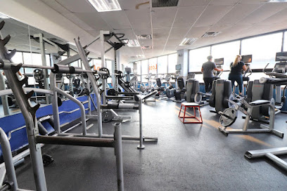 Executive Fitness Gym | Gimnasio | Bench Press | L - Roosevelt & 86 St. 2nd Floor, Jackson Heights, NY 11372
