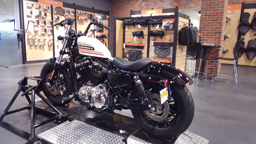 Motorcycle Dealer «McGrath Hawkeye Harley Davidson», reviews and photos, 120 Westcor Dr, Coralville, IA 52241, USA