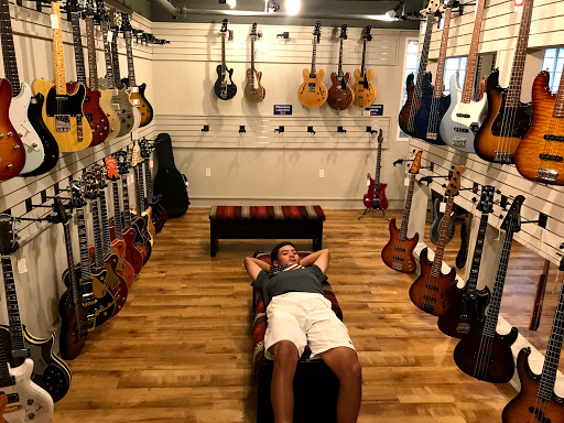 Musical instruments stores Nashville