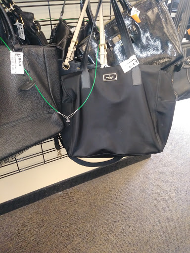 Used Clothing Store «Clothes Mentor», reviews and photos, 5911 Poyner Village Pkwy, Raleigh, NC 27616, USA