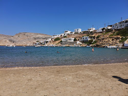Cheronissos beach'in fotoğrafı ve yerleşim