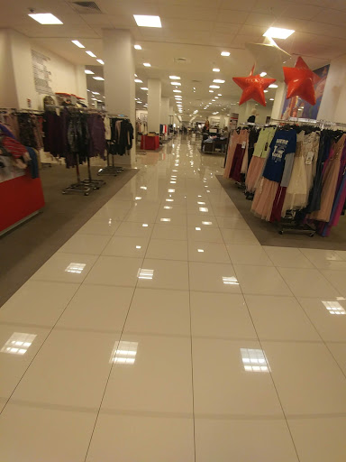 Shopping Mall «Southridge Mall», reviews and photos, 5300 S 76th St, Greendale, WI 53129, USA