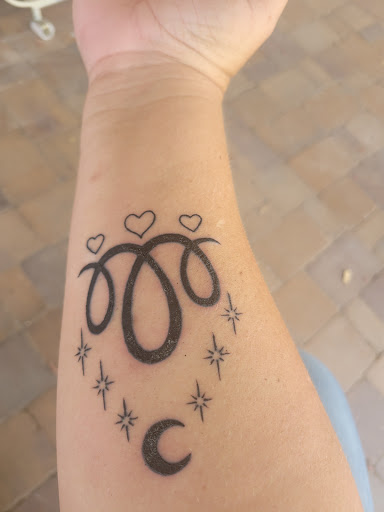 Tattoo Shop «Dark Horse Tattoo Company», reviews and photos, 1111 N Gilbert Rd #108, Gilbert, AZ 85234, USA