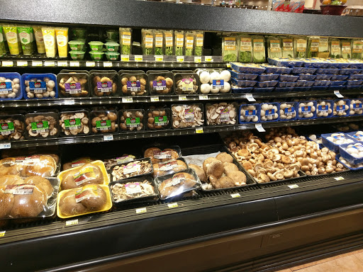 Grocery Store «Harris Teeter», reviews and photos, 3501 Oleander Dr, Wilmington, NC 28403, USA