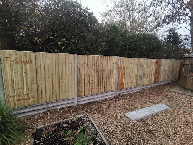 OliverMatthew's fencing and landscaping - Milton Keynes